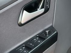 Volkswagen FOX TREND 1.6 2013 NEUMANN VEÍCULOS ARROIO DO MEIO / Carros no Vale