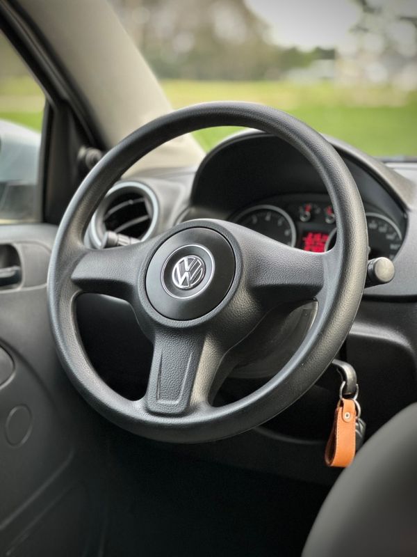Volkswagen GOL CITY 1.0Mi 2014 NEUMANN VEÍCULOS ARROIO DO MEIO / Carros no Vale