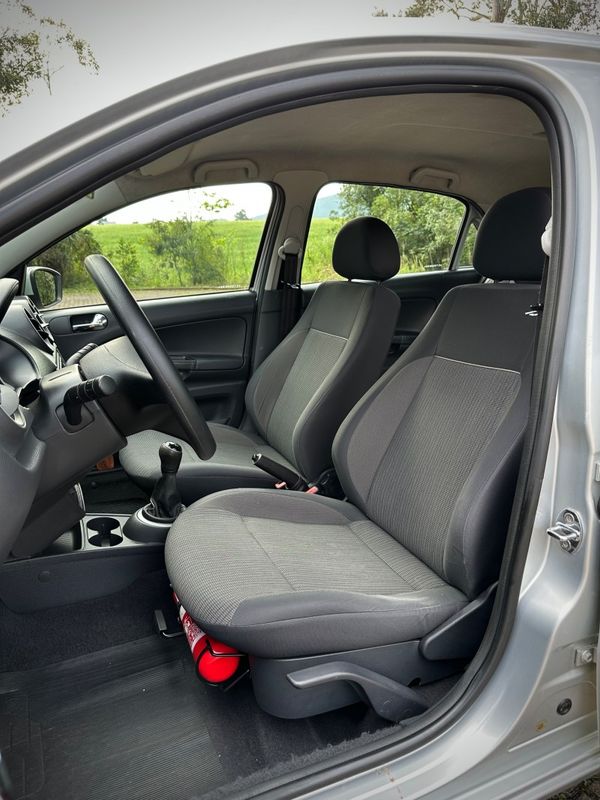 Volkswagen GOL CITY 1.0Mi 2014 NEUMANN VEÍCULOS ARROIO DO MEIO / Carros no Vale