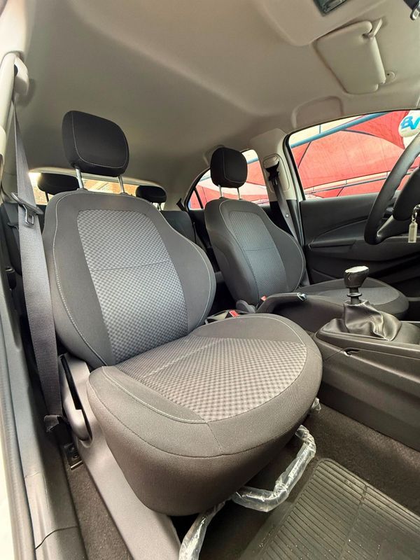 Chevrolet ONIX LT 1.0 2017 FERREIRA VEÍCULOS VENÂNCIO AIRES / Carros no Vale
