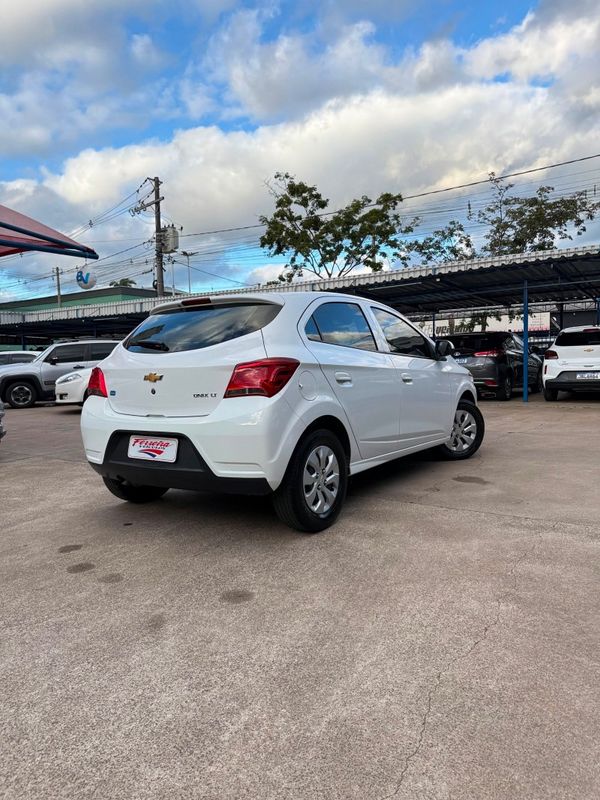 Chevrolet ONIX LT 1.0 2017 FERREIRA VEÍCULOS VENÂNCIO AIRES / Carros no Vale
