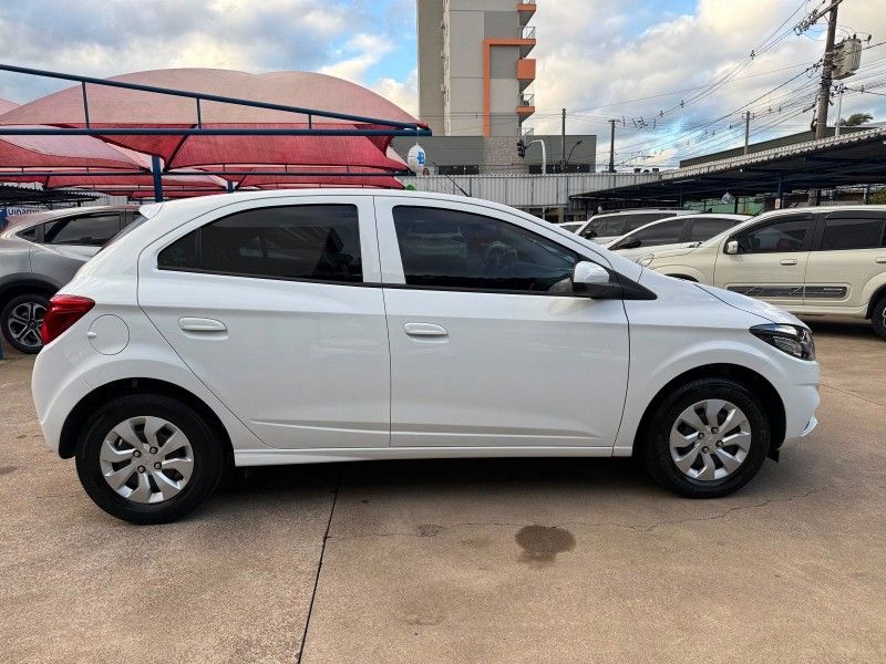 Chevrolet ONIX LT 1.0 2017 FERREIRA VEÍCULOS VENÂNCIO AIRES / Carros no Vale