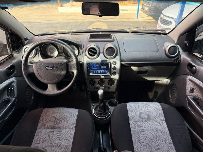Ford FIESTA 1.6 2009 FERREIRA VEÍCULOS VENÂNCIO AIRES / Carros no Vale Ford FIESTA 1.6 2009 FERREIRA VEÍCULOS VENÂNCIO AIRES / Carros no Vale