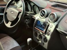 Ford FIESTA 1.6 2009 FERREIRA VEÍCULOS VENÂNCIO AIRES / Carros no Vale