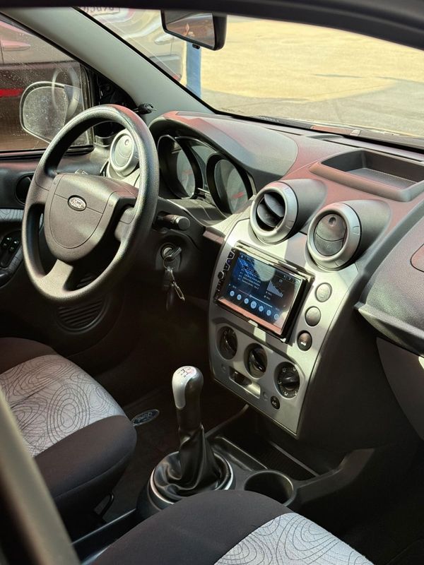 Ford FIESTA 1.6 2009 FERREIRA VEÍCULOS VENÂNCIO AIRES / Carros no Vale Ford FIESTA 1.6 2009 FERREIRA VEÍCULOS VENÂNCIO AIRES / Carros no Vale