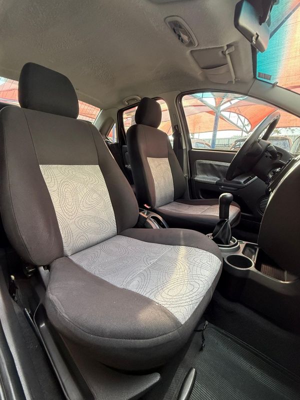 Ford FIESTA 1.6 2009 FERREIRA VEÍCULOS VENÂNCIO AIRES / Carros no Vale Ford FIESTA 1.6 2009 FERREIRA VEÍCULOS VENÂNCIO AIRES / Carros no Vale