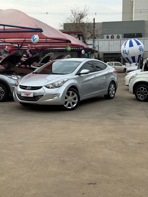 Hyundai ELANTRA GLS 1.8 2013 FERREIRA VEÍCULOS VENÂNCIO AIRES / Carros no Vale