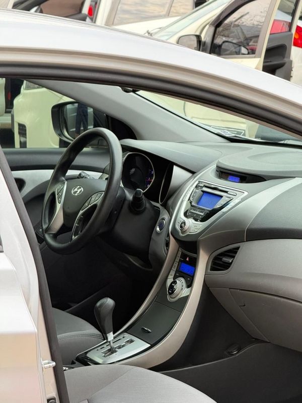 Hyundai ELANTRA GLS 1.8 2013 FERREIRA VEÍCULOS VENÂNCIO AIRES / Carros no Vale