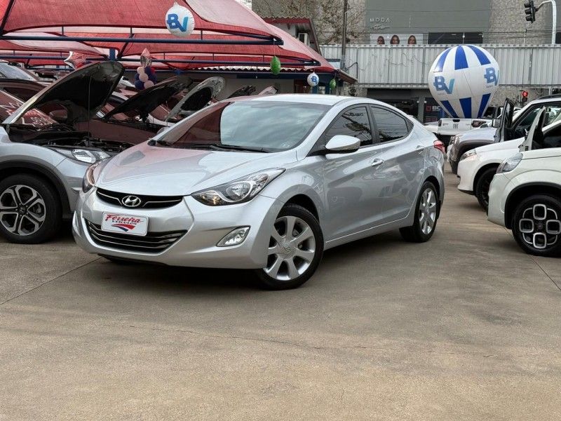 Hyundai ELANTRA GLS 1.8 2013 FERREIRA VEÍCULOS VENÂNCIO AIRES / Carros no Vale