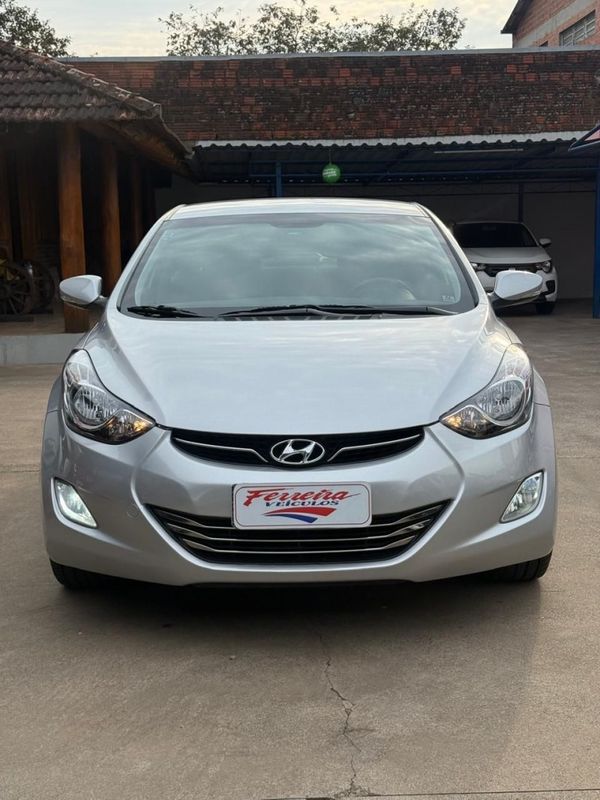 Hyundai ELANTRA GLS 1.8 2013 FERREIRA VEÍCULOS VENÂNCIO AIRES / Carros no Vale
