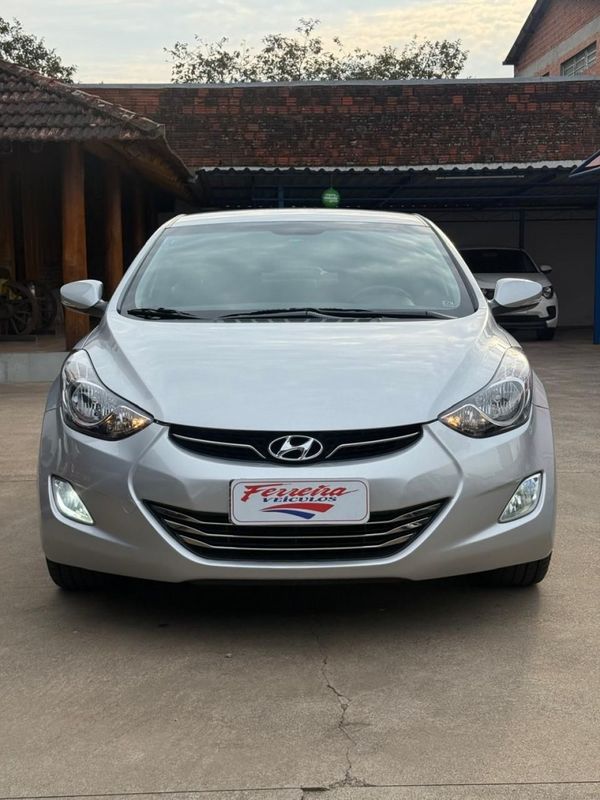 Hyundai ELANTRA GLS 1.8 2013 FERREIRA VEÍCULOS VENÂNCIO AIRES / Carros no Vale