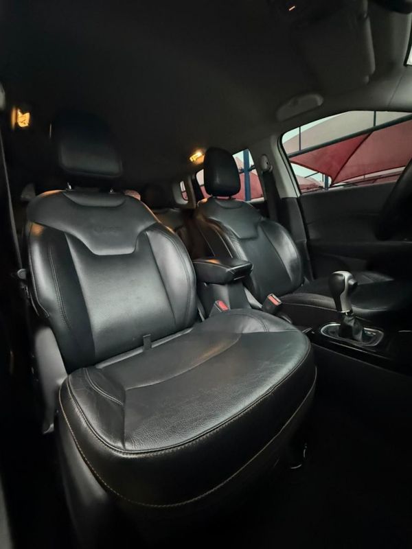 JEEP COMPASS LONGITUDE 2.0 /2018 FERREIRA VEÍCULOS VENÂNCIO AIRES / Carros no Vale