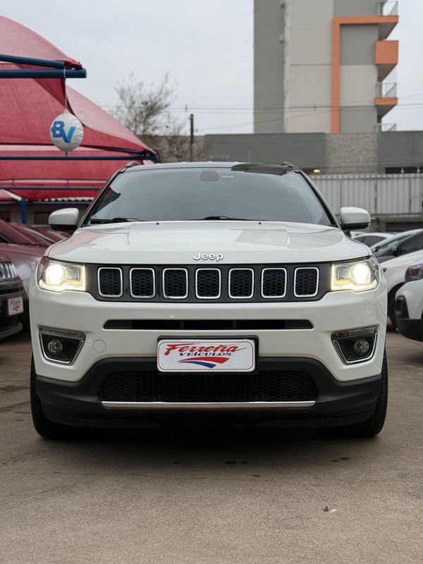 JEEP COMPASS LONGITUDE 2.0 /2018 FERREIRA VEÍCULOS VENÂNCIO AIRES / Carros no Vale