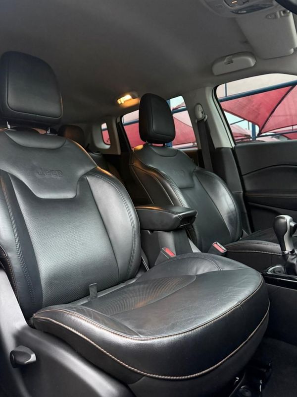 JEEP COMPASS LONGITUDE 2.0 /2018 FERREIRA VEÍCULOS VENÂNCIO AIRES / Carros no Vale