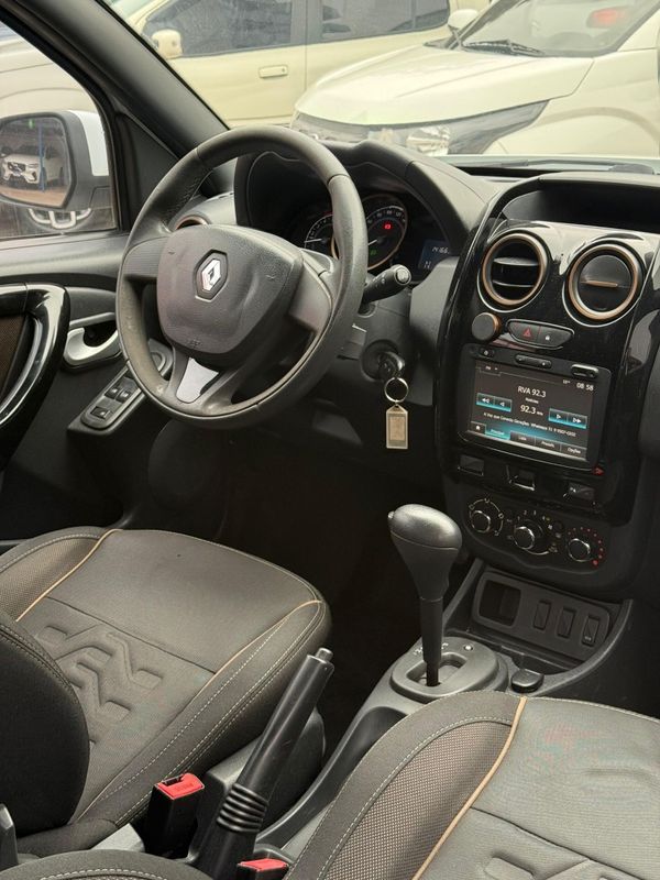 Renault DUSTER DYNAMIQUE 2.0 2016 FERREIRA VEÍCULOS VENÂNCIO AIRES / Carros no Vale