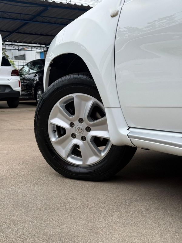 Renault DUSTER DYNAMIQUE 2.0 2016 FERREIRA VEÍCULOS VENÂNCIO AIRES / Carros no Vale