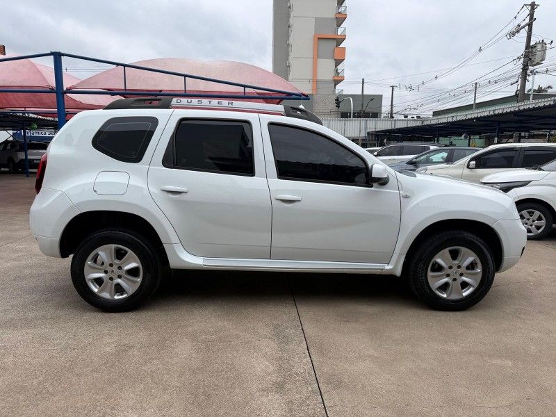 Renault DUSTER DYNAMIQUE 2.0 2016 FERREIRA VEÍCULOS VENÂNCIO AIRES / Carros no Vale