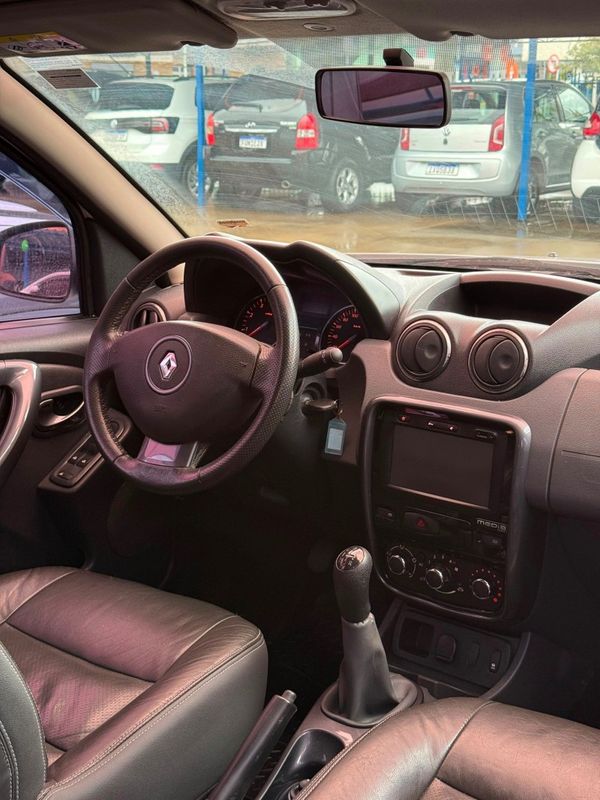 Renault DUSTER TECH ROAD 1.6 2014 FERREIRA VEÍCULOS VENÂNCIO AIRES / Carros no Vale