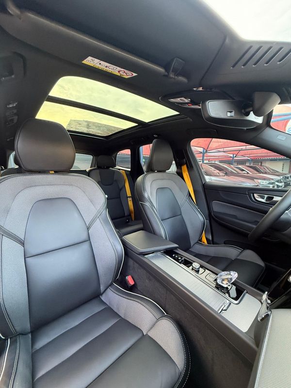 Volvo XC 60 T8 POLESTAR 2024 FERREIRA VEÍCULOS VENÂNCIO AIRES / Carros no Vale Volvo XC 60 T8 POLESTAR 2024 FERREIRA VEÍCULOS VENÂNCIO AIRES / Carros no Vale