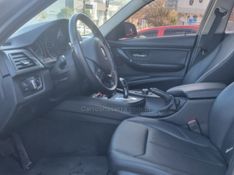 BMW 320I 2.0 16V TURBO ACTIVE 2013/2014 HUBNER MULTIMARCAS FARROUPILHA / Carros no Vale