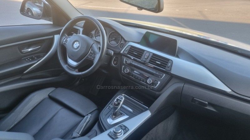 BMW 320I 2.0 16V TURBO ACTIVE 2015/2015 HUBNER MULTIMARCAS FARROUPILHA / Carros no Vale BMW 320I 2.0 16V TURBO ACTIVE 2015/2015 HUBNER MULTIMARCAS FARROUPILHA / Carros no Vale