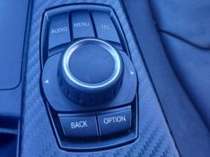 BMW 320I 2.0 16V TURBO ACTIVE 2013/2014 HUBNER MULTIMARCAS FARROUPILHA / Carros no Vale