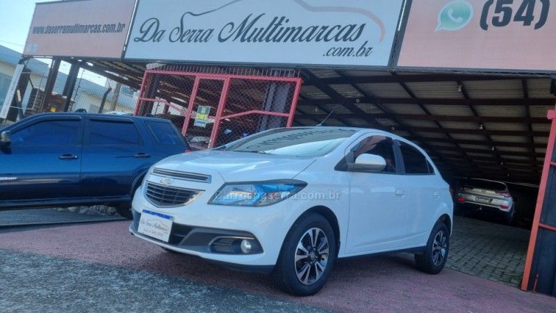 CHEVROLET ONIX 1.4 MPFI LTZ 8V 2015/2015 HUBNER MULTIMARCAS FARROUPILHA / Carros no Vale CHEVROLET ONIX 1.4 MPFI LTZ 8V 2015/2015 HUBNER MULTIMARCAS FARROUPILHA / Carros no Vale