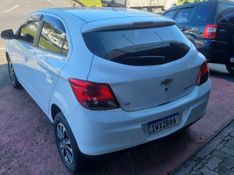 CHEVROLET ONIX 1.4 MPFI LTZ 8V 2015/2015 HUBNER MULTIMARCAS FARROUPILHA / Carros no Vale