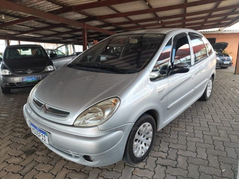 CITROËN XSARA 2.0 I PICASSO GLX 16V 2003/2003 HUBNER MULTIMARCAS FARROUPILHA / Carros no Vale