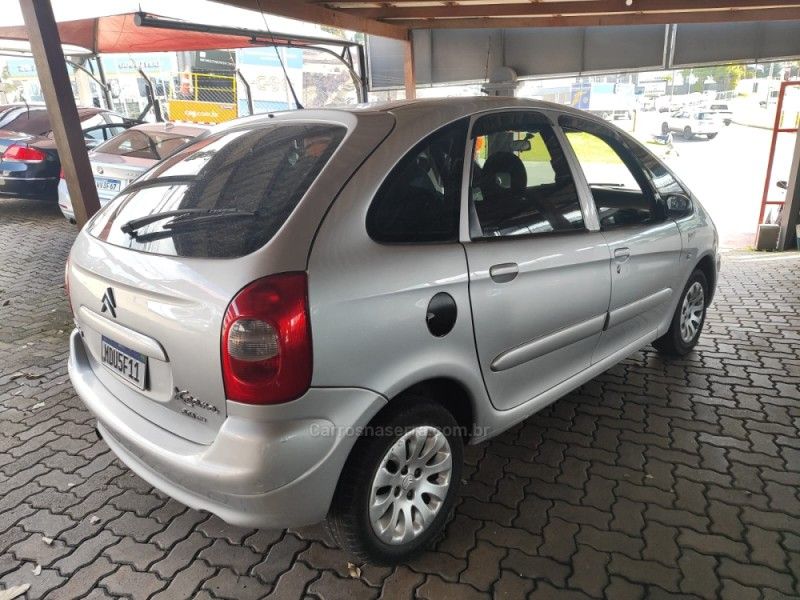 CITROËN XSARA 2.0 I PICASSO GLX 16V 2003/2003 HUBNER MULTIMARCAS FARROUPILHA / Carros no Vale