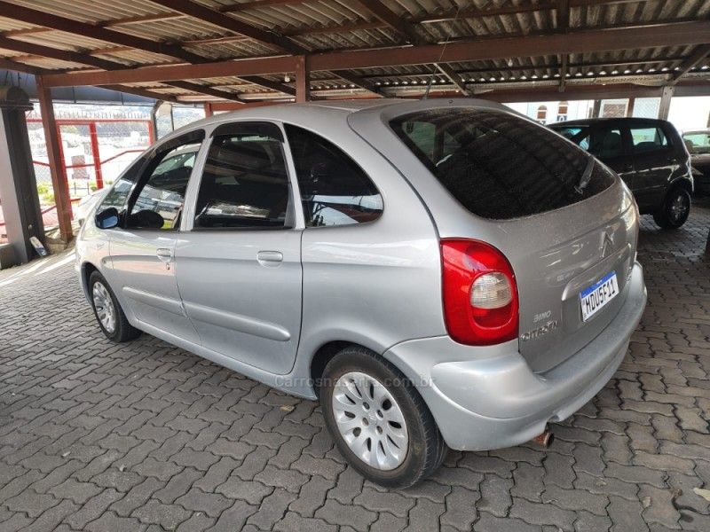 CITROËN XSARA 2.0 I PICASSO GLX 16V 2003/2003 HUBNER MULTIMARCAS FARROUPILHA / Carros no Vale