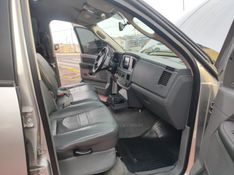 DODGE RAM 5.9 2500 SLT 4X4 CD I6 24V TURBO 2007/2008 HUBNER MULTIMARCAS FARROUPILHA / Carros no Vale