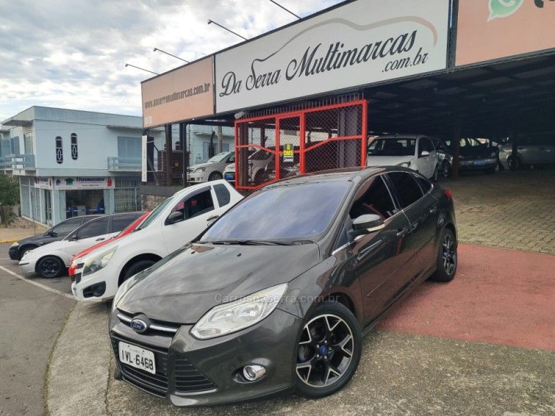 FORD FOCUS 2.0 TITANIUM FASTBACK 16V 2014/2014 HUBNER MULTIMARCAS FARROUPILHA / Carros no Vale FORD FOCUS 2.0 TITANIUM FASTBACK 16V 2014/2014 HUBNER MULTIMARCAS FARROUPILHA / Carros no Vale