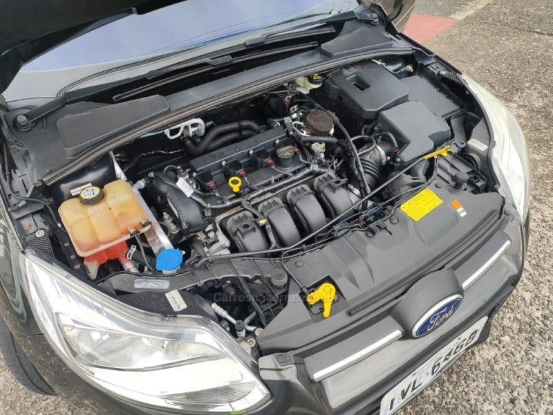 FORD FOCUS 2.0 TITANIUM FASTBACK 16V 2014/2014 HUBNER MULTIMARCAS FARROUPILHA / Carros no Vale FORD FOCUS 2.0 TITANIUM FASTBACK 16V 2014/2014 HUBNER MULTIMARCAS FARROUPILHA / Carros no Vale
