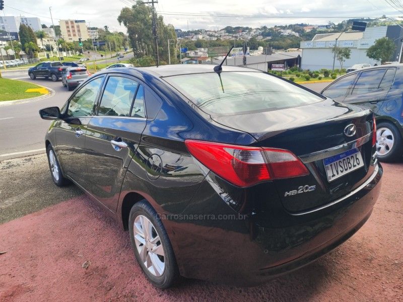 HYUNDAI HB20S 1.6 PREMIUM 16V 2014/2014 HUBNER MULTIMARCAS FARROUPILHA / Carros no Vale
