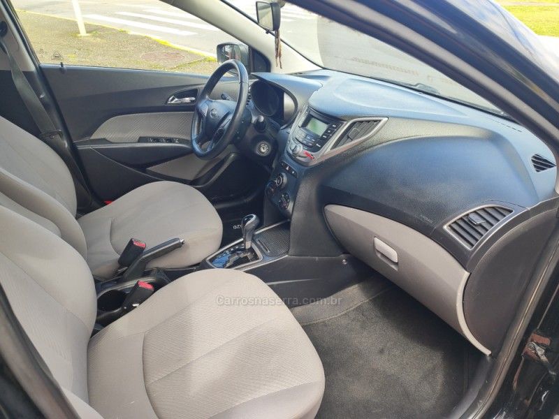 HYUNDAI HB20S 1.6 PREMIUM 16V 2014/2014 HUBNER MULTIMARCAS FARROUPILHA / Carros no Vale