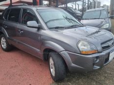 HYUNDAI TUCSON 2.0 MPFI GLS 16V 143CV 2WD 2014/2015 HUBNER MULTIMARCAS FARROUPILHA / Carros no Vale