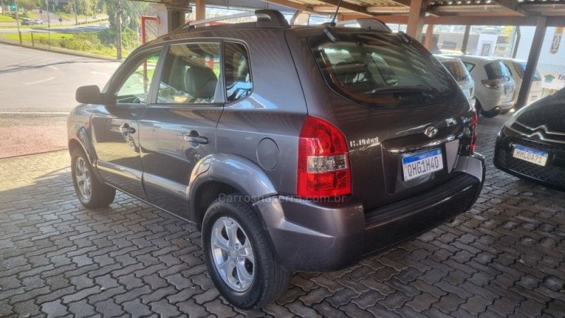 HYUNDAI TUCSON 2.0 MPFI GLS 16V 143CV 2WD 2014/2015 HUBNER MULTIMARCAS FARROUPILHA / Carros no Vale HYUNDAI TUCSON 2.0 MPFI GLS 16V 143CV 2WD 2014/2015 HUBNER MULTIMARCAS FARROUPILHA / Carros no Vale