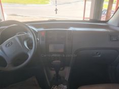 HYUNDAI TUCSON 2.0 MPFI GLS 16V 143CV 2WD 2014/2015 HUBNER MULTIMARCAS FARROUPILHA / Carros no Vale