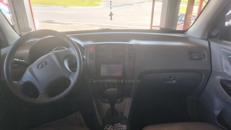 HYUNDAI TUCSON 2.0 MPFI GLS 16V 143CV 2WD 2014/2015 HUBNER MULTIMARCAS FARROUPILHA / Carros no Vale HYUNDAI TUCSON 2.0 MPFI GLS 16V 143CV 2WD 2014/2015 HUBNER MULTIMARCAS FARROUPILHA / Carros no Vale