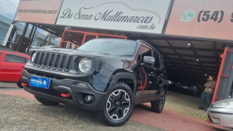 JEEP RENEGADE 2.0 16V TURBO TRAILHAWK 4X4 2015/2016 HUBNER MULTIMARCAS FARROUPILHA / Carros no Vale