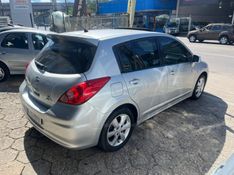 NISSAN TIIDA 1.8 SL 16V 2012/2013 HUBNER MULTIMARCAS FARROUPILHA / Carros no Vale