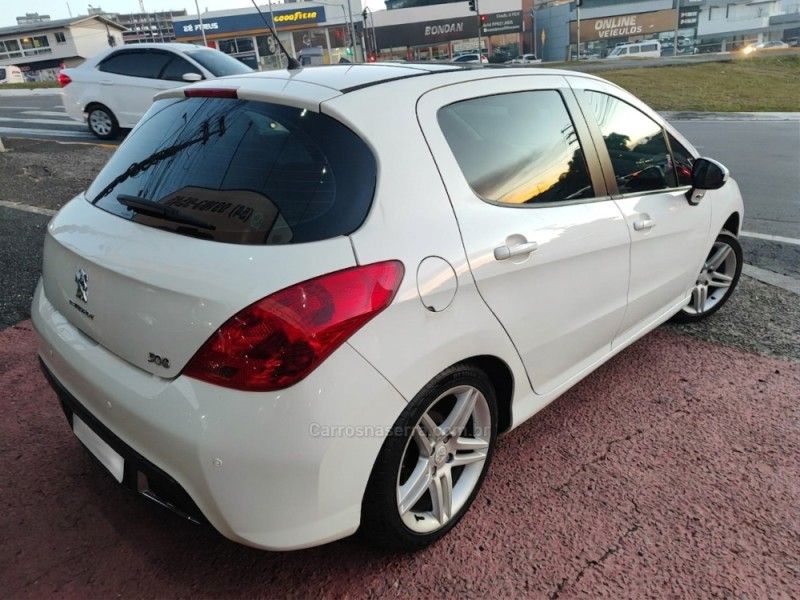 PEUGEOT 308 2.0 ALLURE 16V 2013/2014 HUBNER MULTIMARCAS FARROUPILHA / Carros no Vale