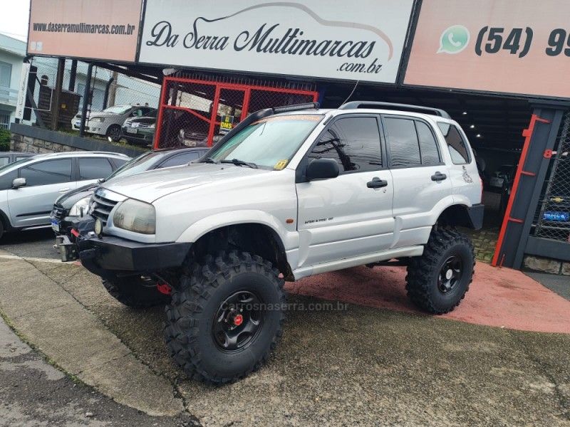 SUZUKI VITARA 2.0 JLX 4X4 V6 2001/2001 HUBNER MULTIMARCAS FARROUPILHA / Carros no Vale