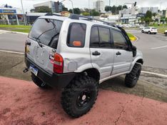 SUZUKI VITARA 2.0 JLX 4X4 V6 2001/2001 HUBNER MULTIMARCAS FARROUPILHA / Carros no Vale