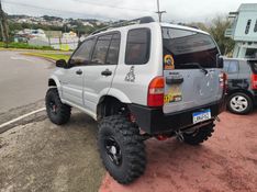 SUZUKI VITARA 2.0 JLX 4X4 V6 2001/2001 HUBNER MULTIMARCAS FARROUPILHA / Carros no Vale