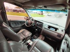 SUZUKI VITARA 2.0 JLX 4X4 V6 2001/2001 HUBNER MULTIMARCAS FARROUPILHA / Carros no Vale