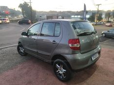 VOLKSWAGEN FOX 1.0 MI PLUS 8V 2004/2004 HUBNER MULTIMARCAS FARROUPILHA / Carros no Vale