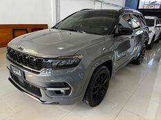 JEEP COMMANDER 2.0 HURRICANE 4 TURBO GASOLINA BLACKHAWK AT9 2024/2025 FÁBIO BERNARDES PORTO ALEGRE / Carros no Vale