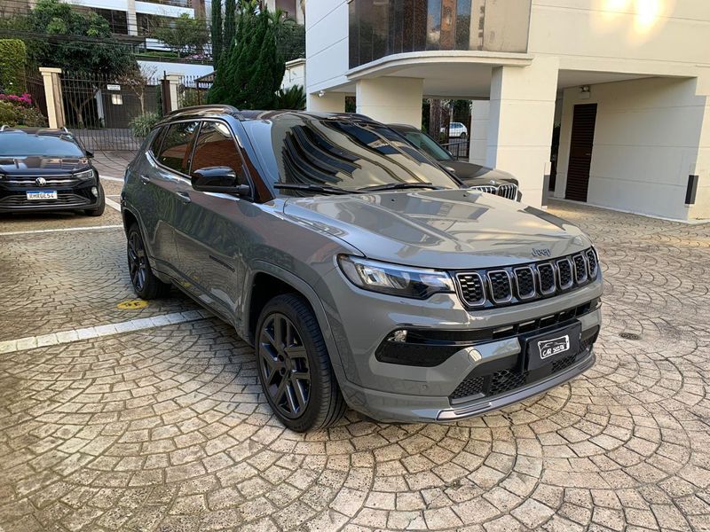 JEEP COMPASS 1.3 T270 TURBO FLEX S AT6 2024/2025 FÁBIO BERNARDES PORTO ALEGRE / Carros no Vale